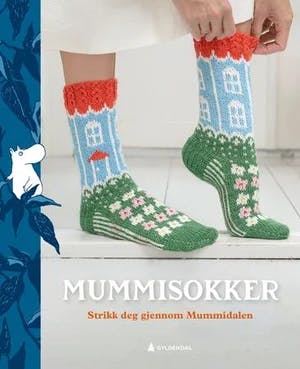 Omslag: "Mummisokker : : strikk deg gjennom Mummidalen" av Jaana Etula